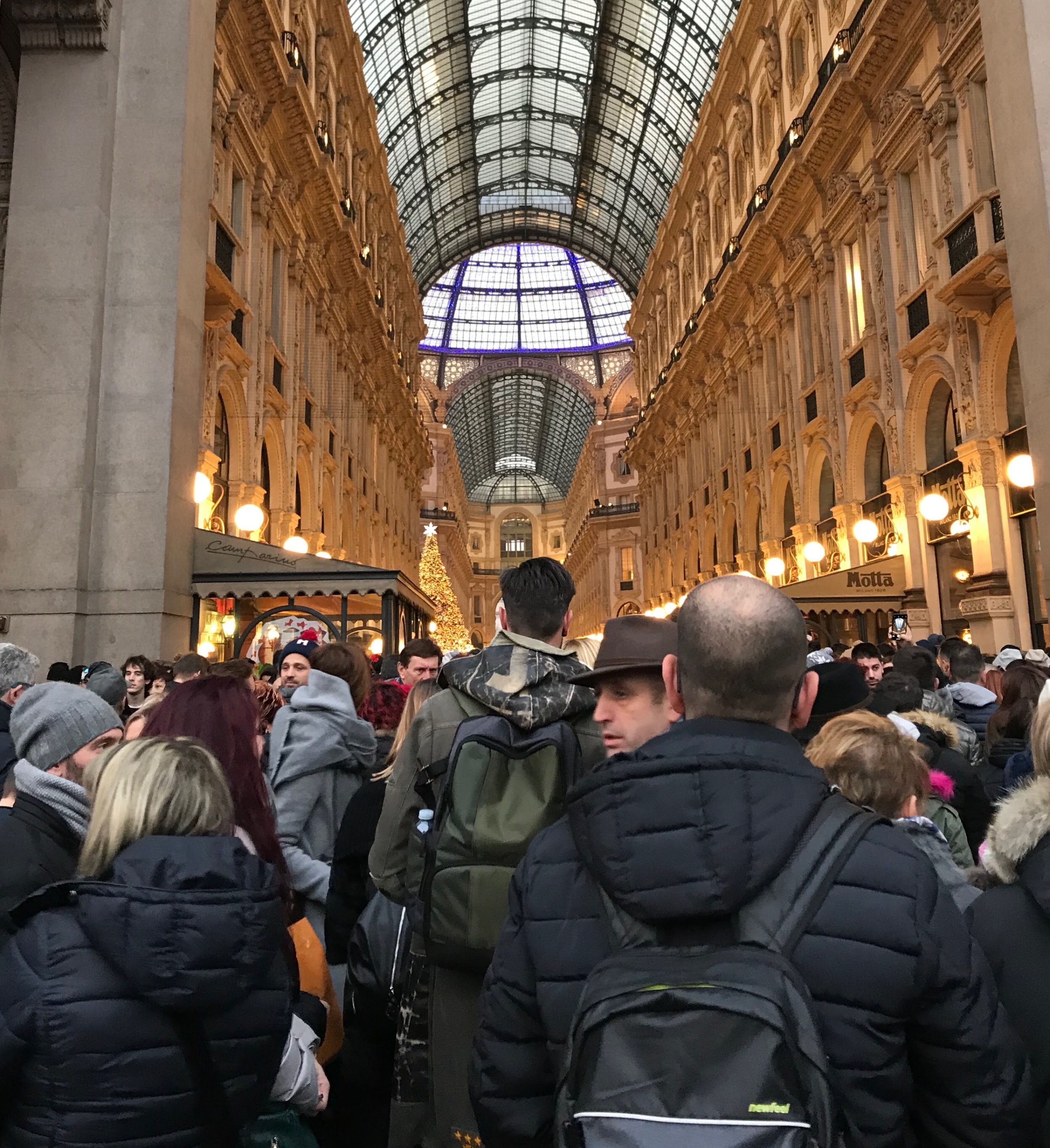 Milano al ponte di Sant’Ambrogio.